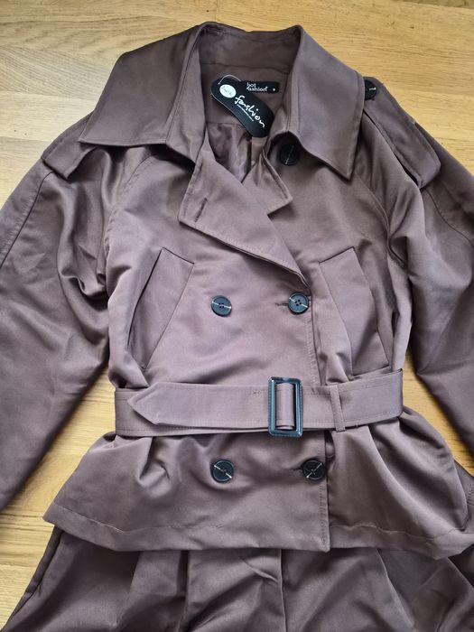 Комплект шлифер и къси панталонки