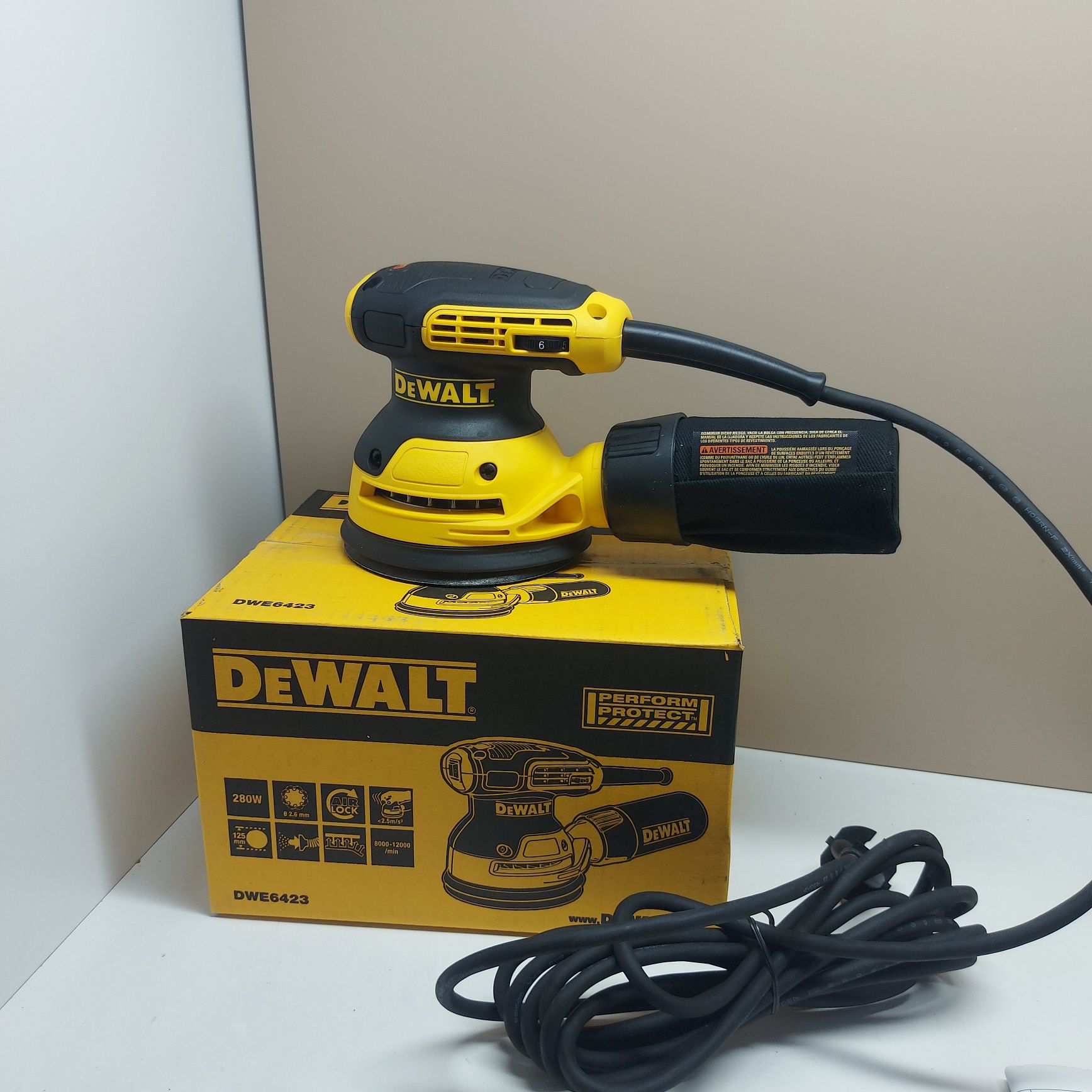 Нов ротационен виброшлайф Dewalt DWE6423