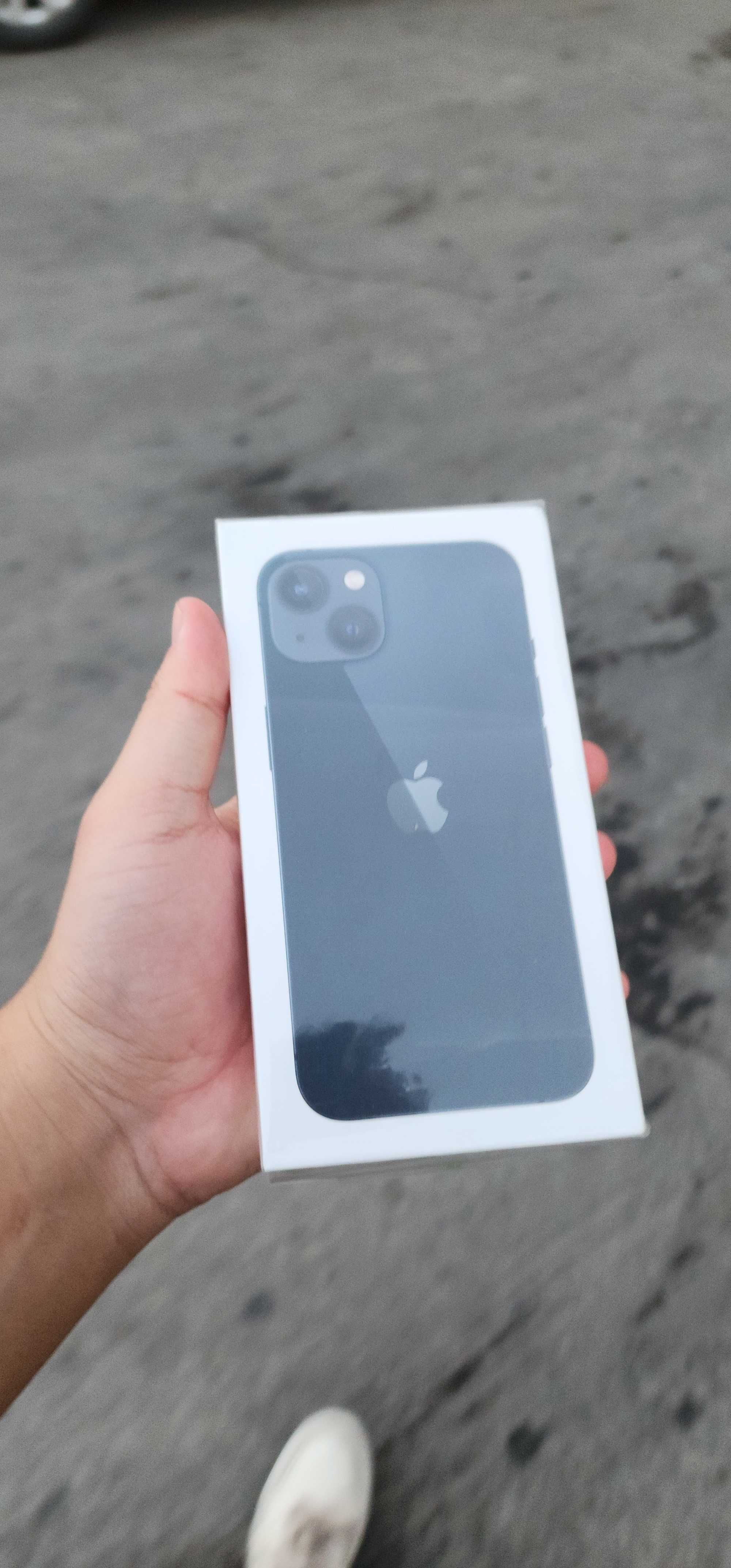 iPhone 13 128GB 100% Midnight