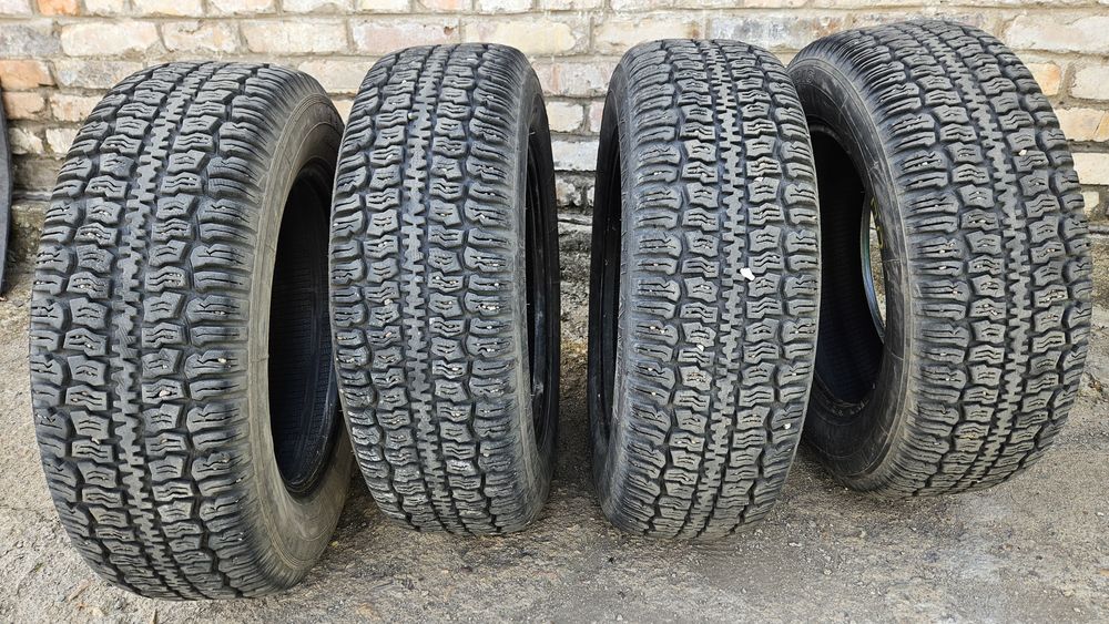 КомплектM+Sшин 205/70 R16. Внимание! побокам есть несквозные трещинки