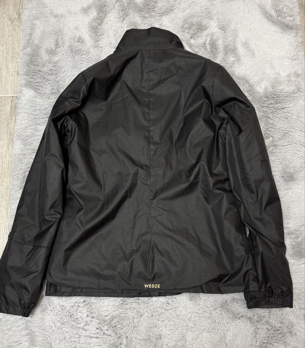 Geaca de dama anti-vânt