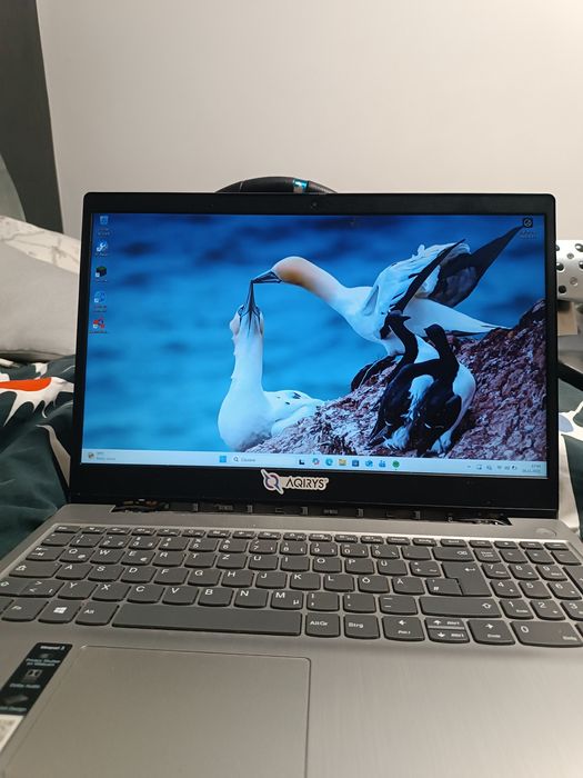 Laptop Lenovo i5-1035G1, 8GB RAM, Intel UHD 4GB, SSD