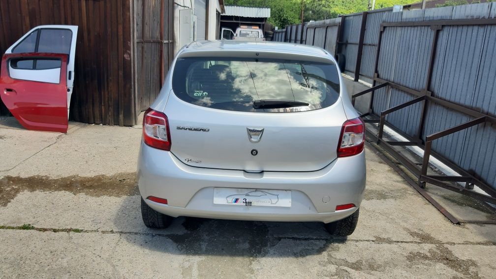 Dacia sandero 1,,5 dci 2015 gri piese din dezmembrari