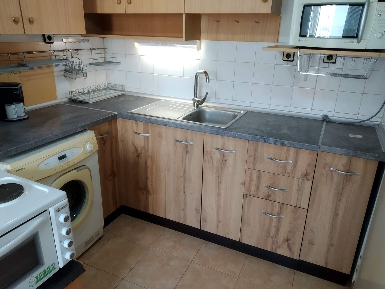 Дава се под наем Двустаен апартамент в София, Люлин 2 - 64 кв.м за 397.8 € - Снимка #5