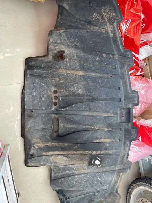 Кора под двигател ауди а6 ц4