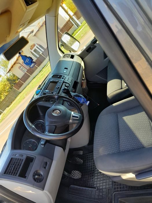 Vânt Vw Transporter T5  Doka 2015     140 CP  6 locuri