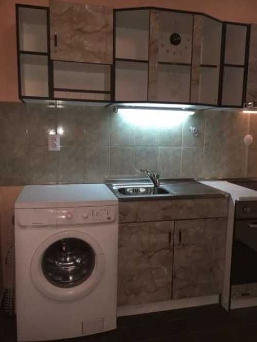 Дава се под наем Двустаен апартамент в Бургас, Зорница - 60 кв.м за 175 € - Снимка #2
