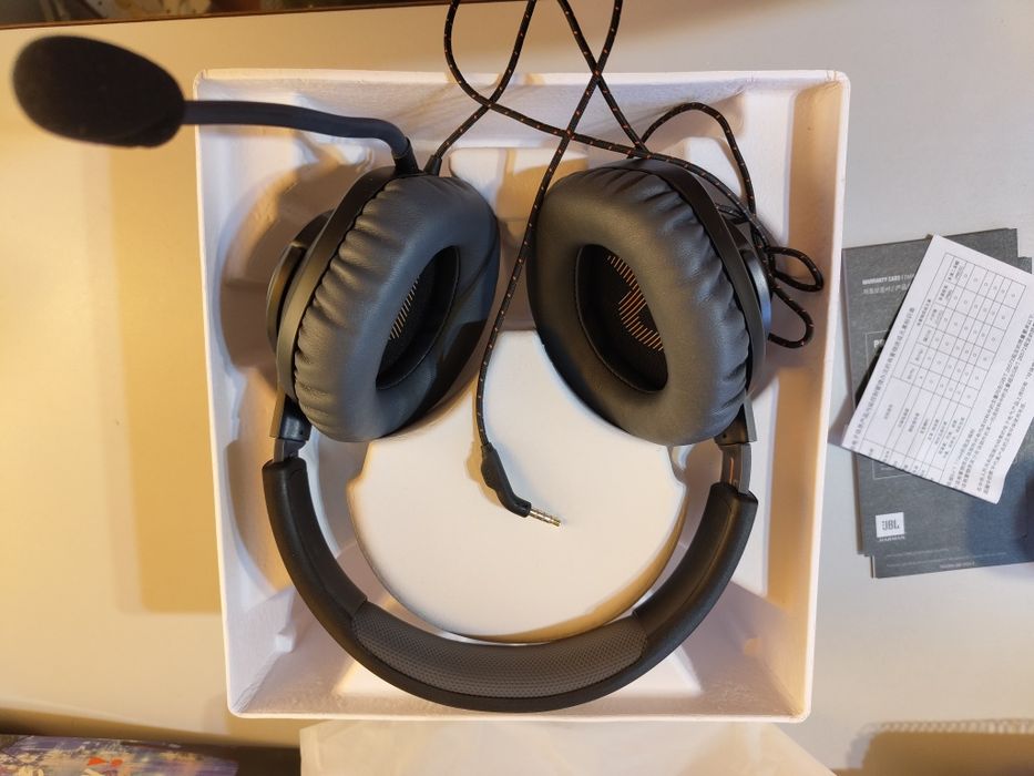 Căști JBL gaming cu microfon