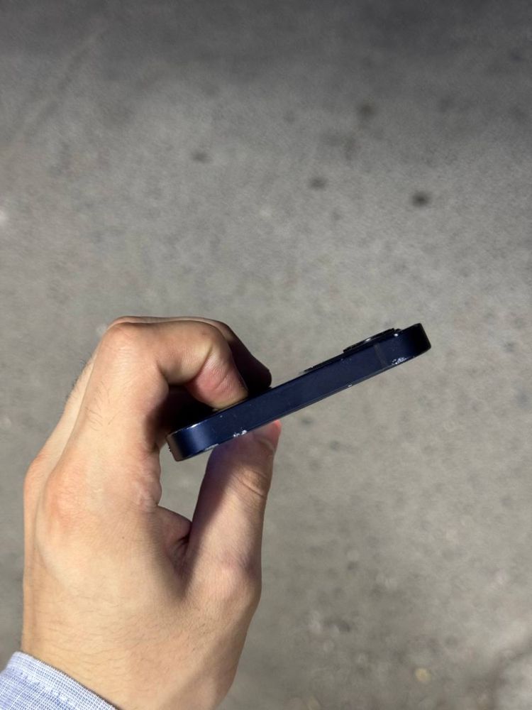 Iphone 12 sotiladi. Srochna