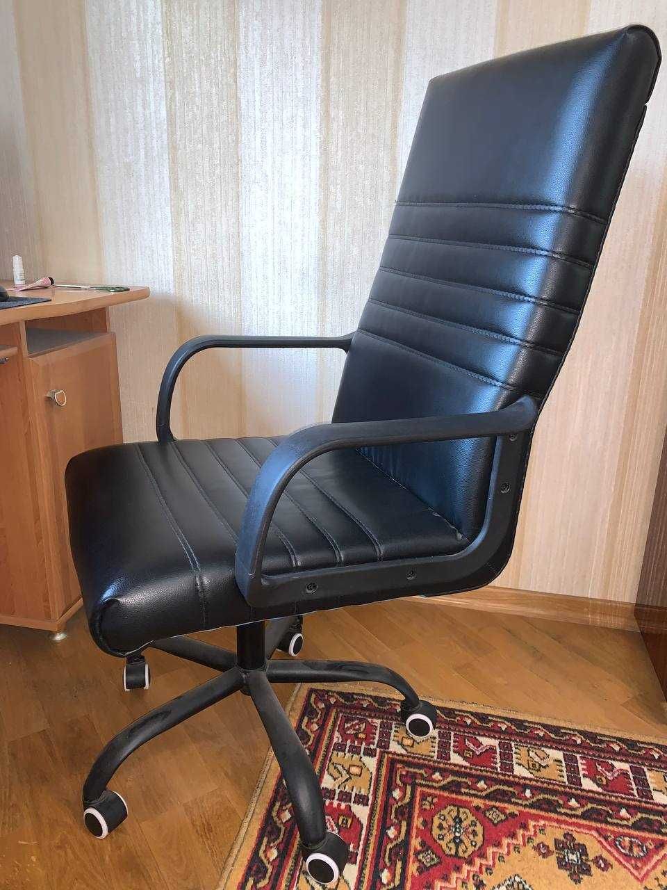 Офисное кресло новое