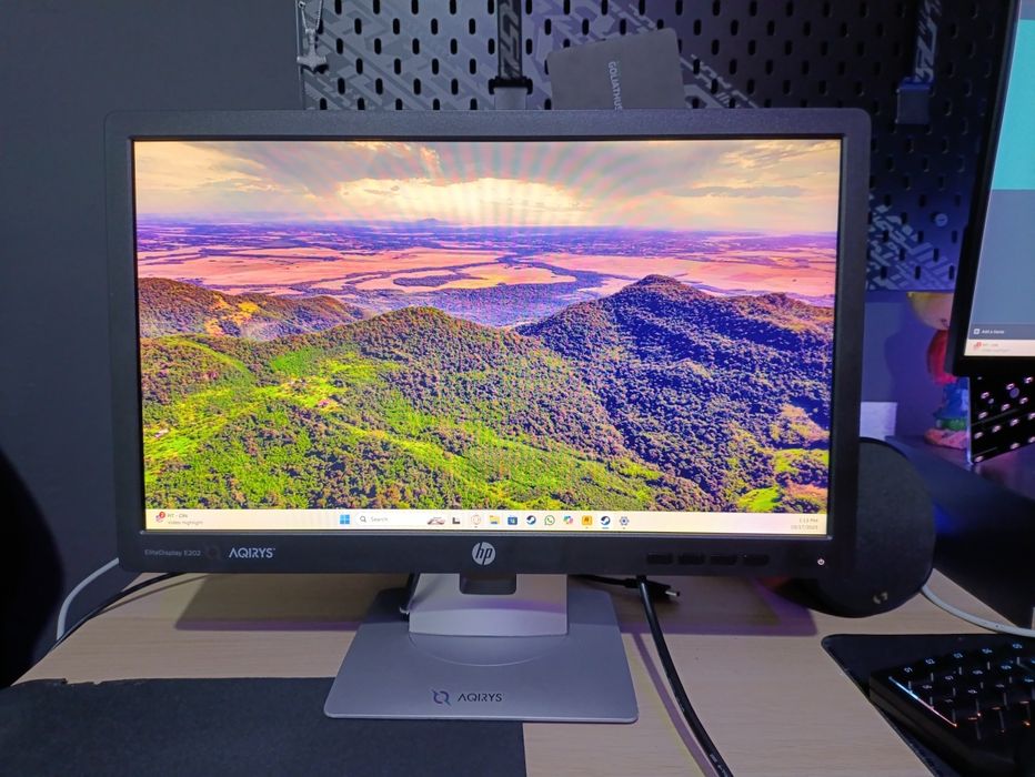 Monitor IPS EliteDisplay E202 reglabil 3 planuri