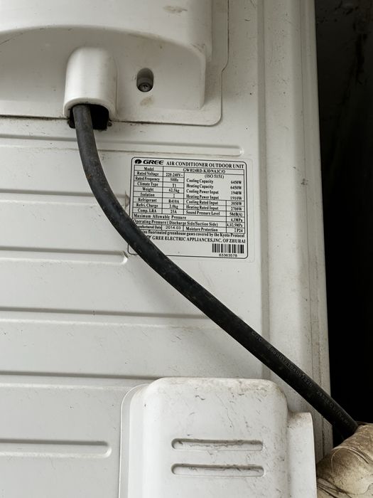 Продавам климатици Gree GWH12AB-K6DNA4A