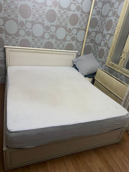 КРОВАТЬ Б/У с матрасом