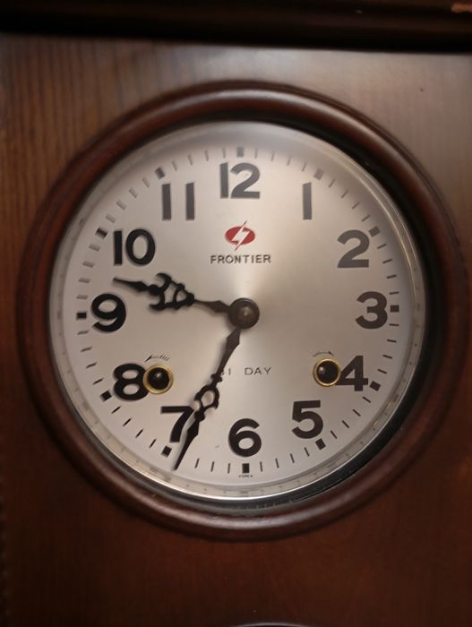 Ceas cu pendul de perete