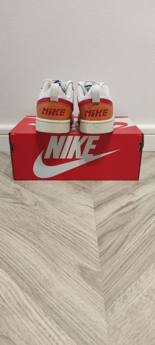 Vând nike court borugh low 2