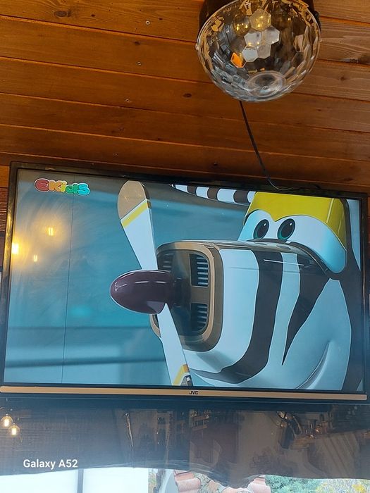 Телевизор JVC 32"