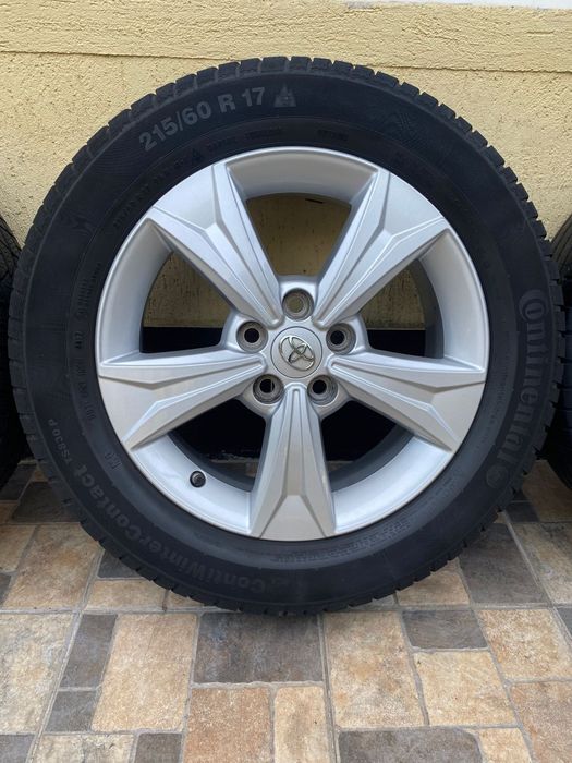 Jante 5x114,3R17" originale Toyota CHR cu cauciucuri iarnă