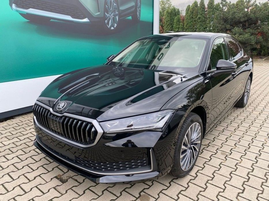 Skoda Superb Skoda Superb 2025 - via workleto.com