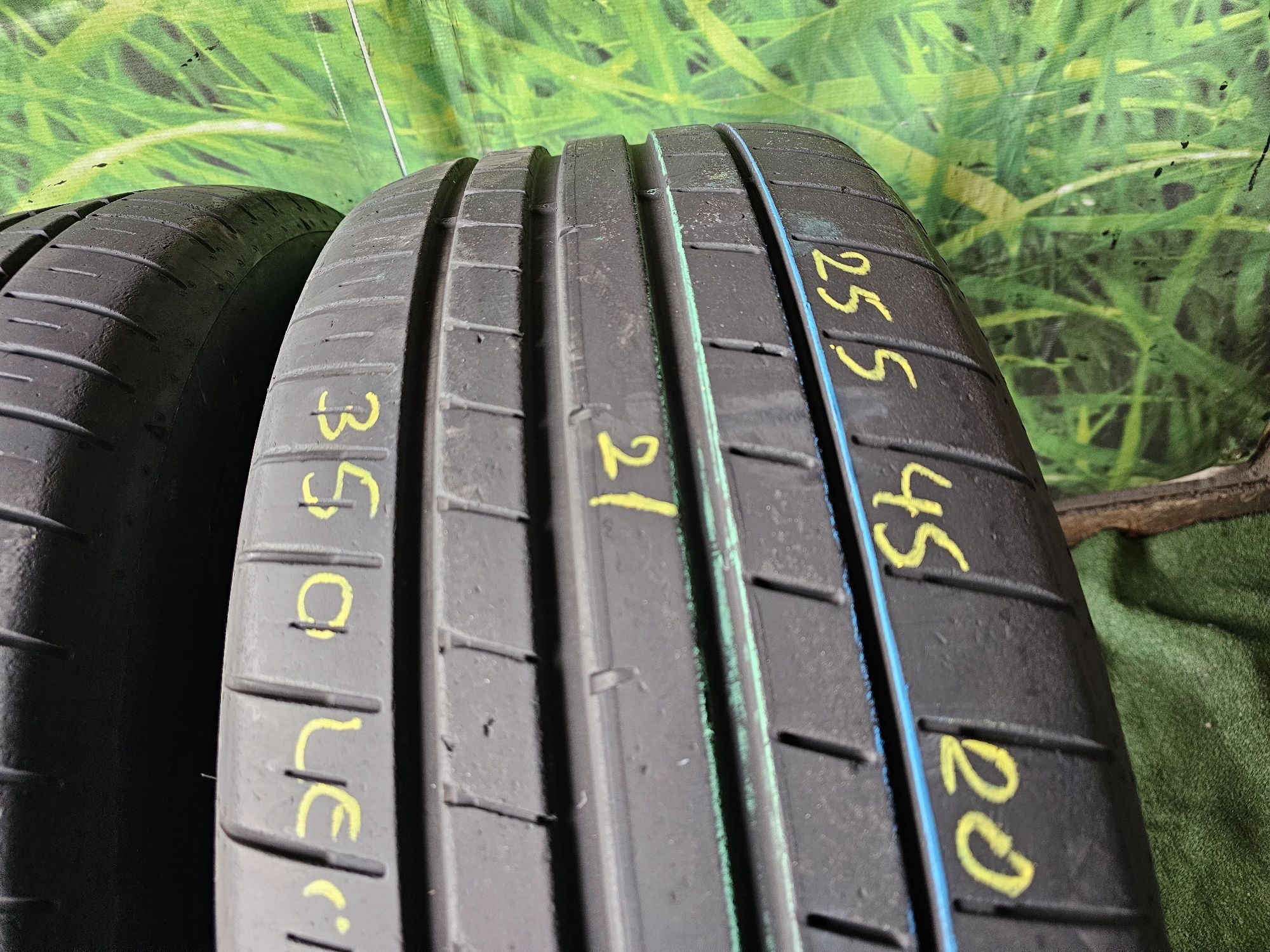 255 45 20 vara dunlop