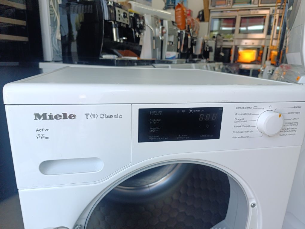 Сушилня Miele T 1 Classic Active Eco Термопомпа.
Внос от Германия!
кап