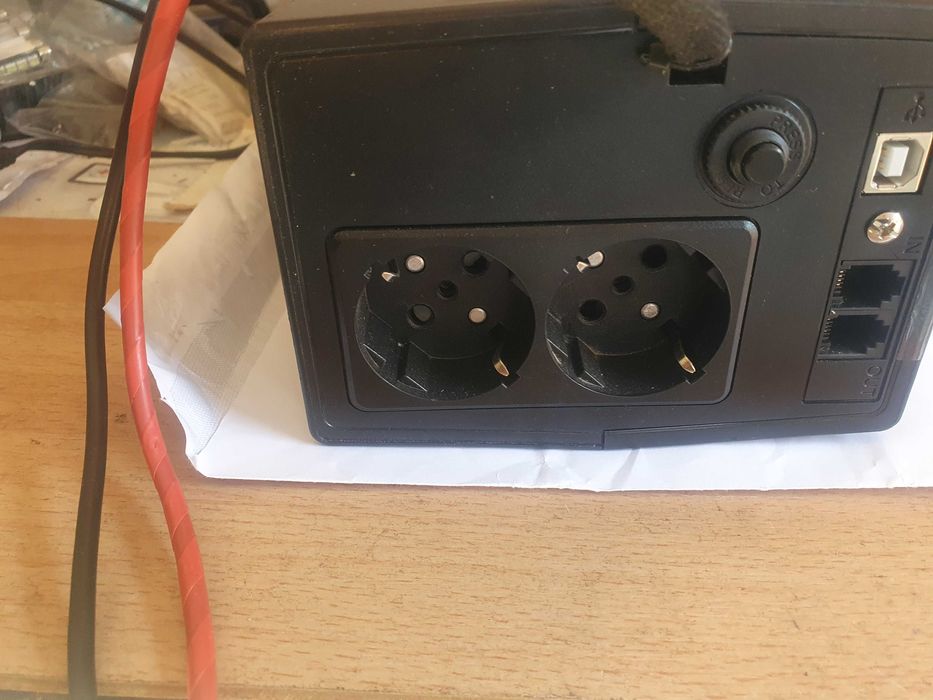 inverter de la 12V la 220V cu 40A 480W