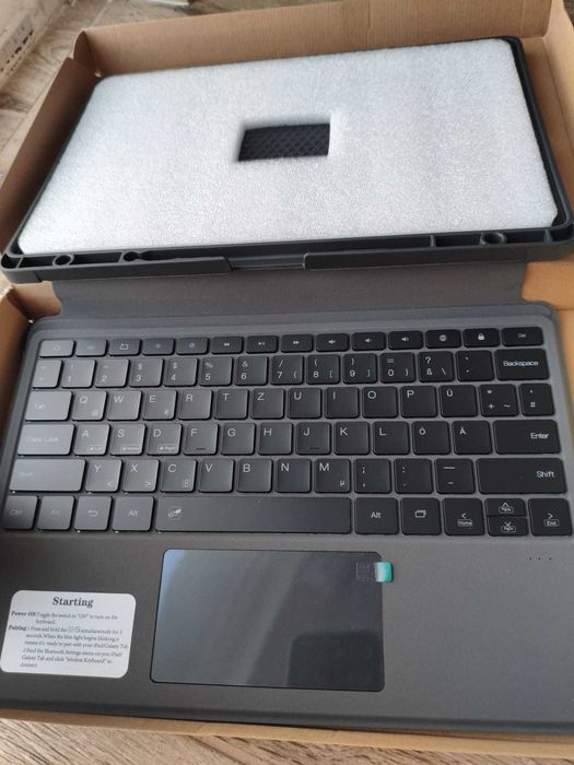 Husă-tastatură pentru Galaxy Tab S9 FE+/S9+/S10+ 12.4″, layout QWERTZ