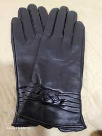 Продаю кожаные женские перчатки