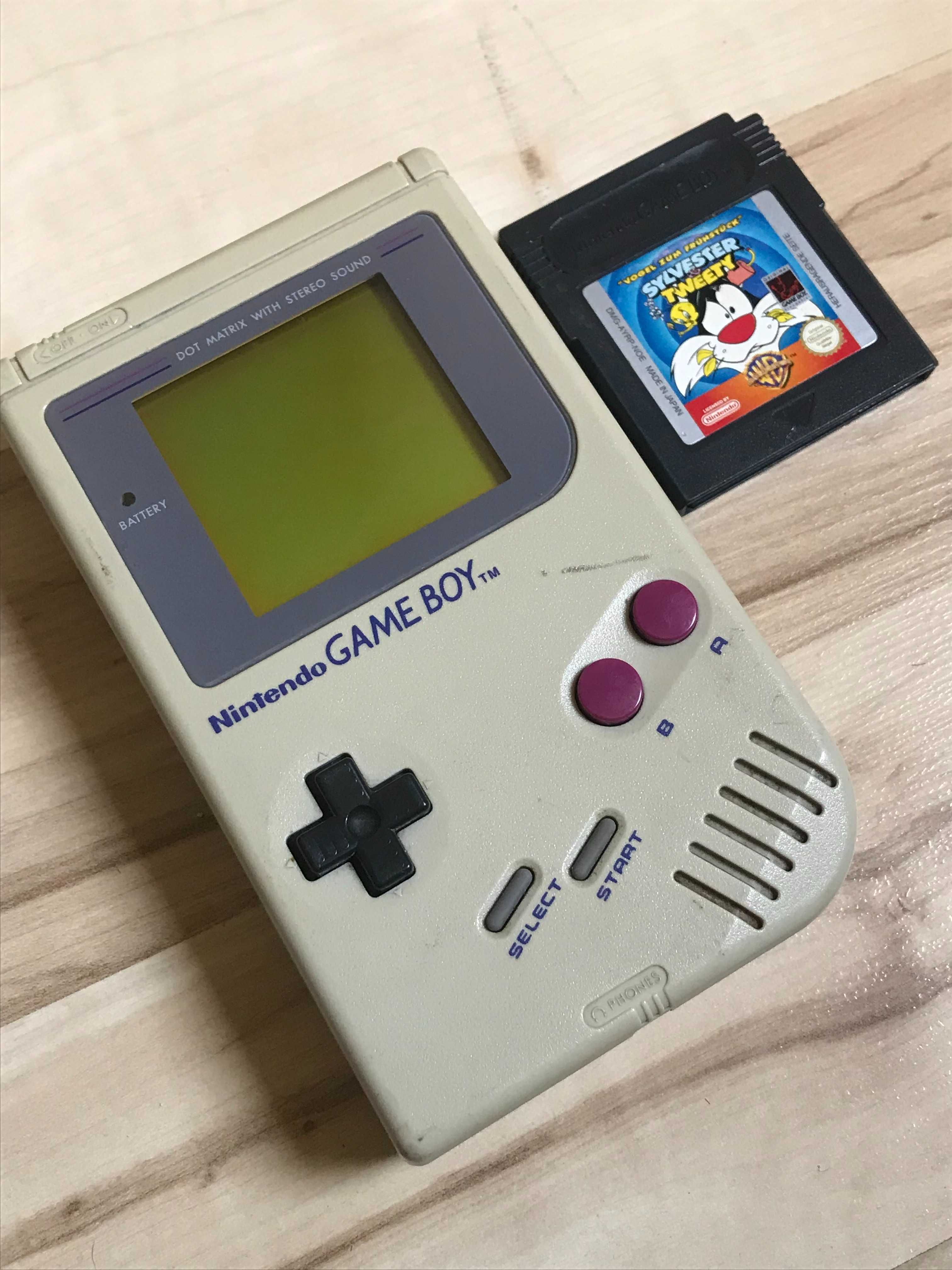 Nintendo Game Boy конзола и игра