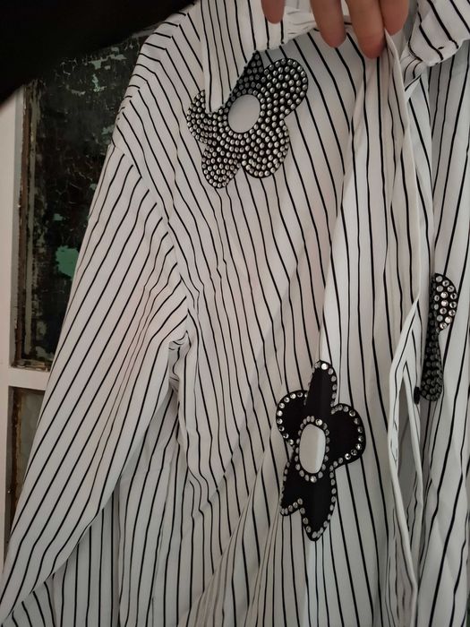 Продавам риза за 18 лева