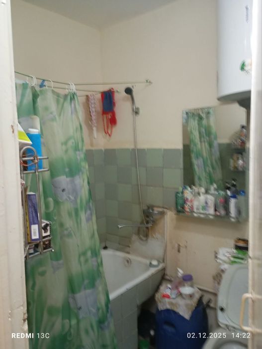 1 xonali uy  3 mkr srochna sotiladi