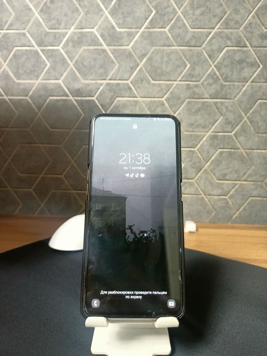 Смартфон Samsung A80