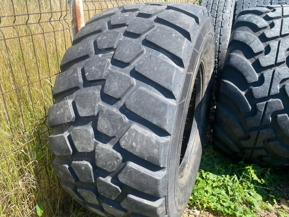 600/55r26.5 cauciucuri second hand ORICE anvelope combina tractor