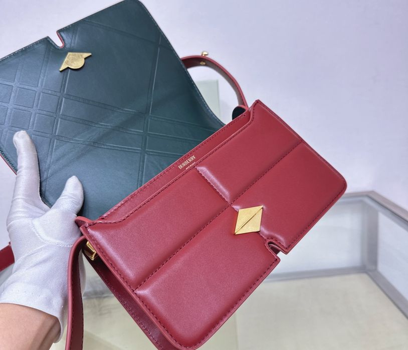 Geanta Burberry