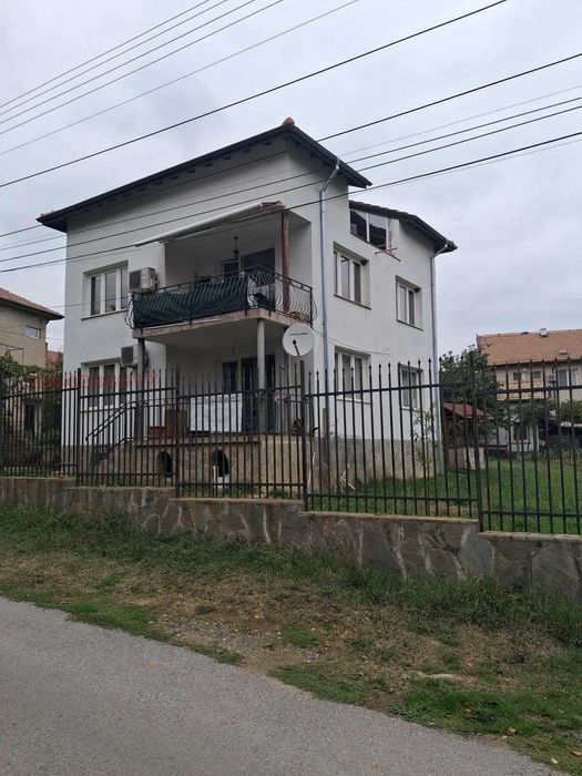 къща в Кюстендил