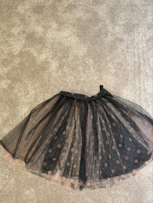 Fustă tulle cu buline, purtată o dată