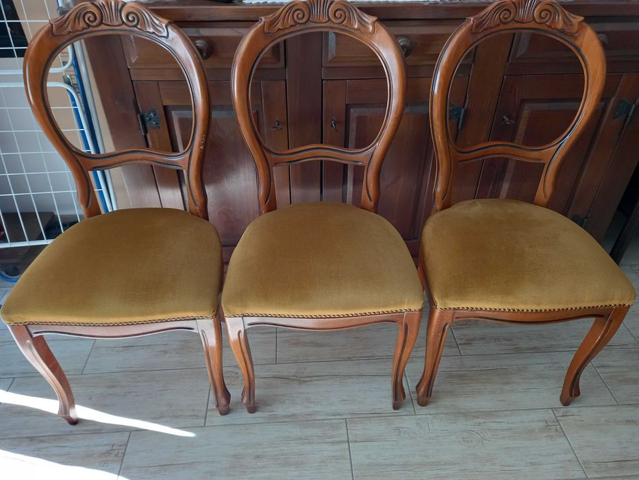 3 броя столове за /зала ,кабинет или офис/