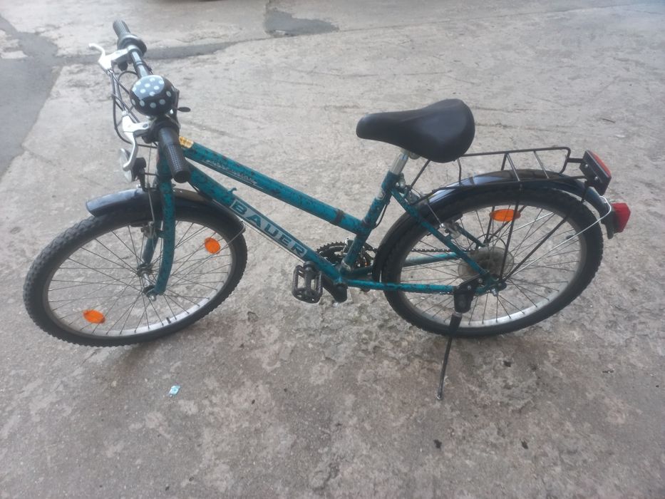 Vând bicicletă 10-14 ani