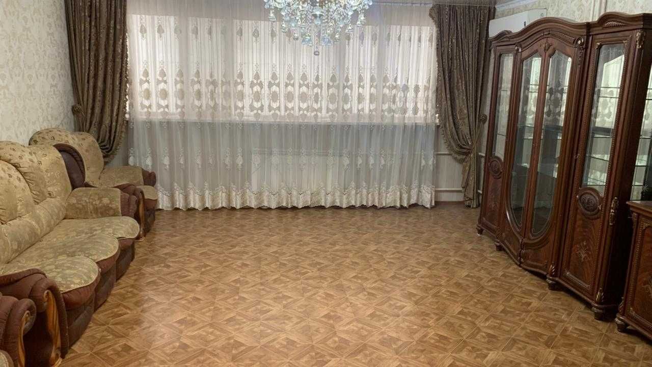 Продается 4-ком. квартира на 2 этаже на берегу моря