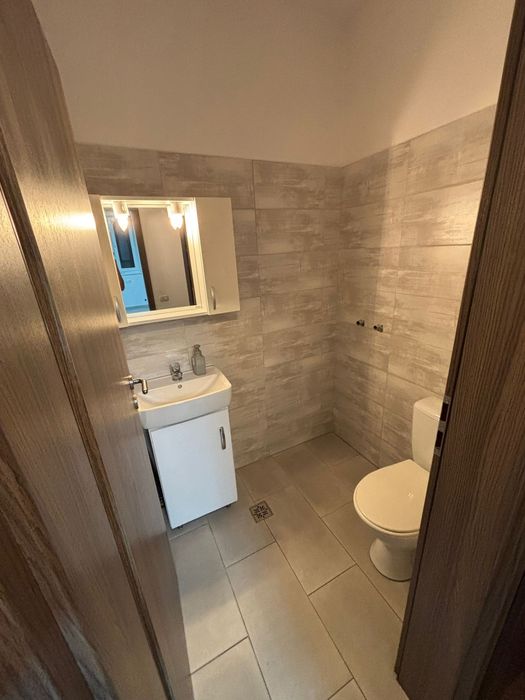 Apartament 3 camere cu terasa si 2 bai – parter