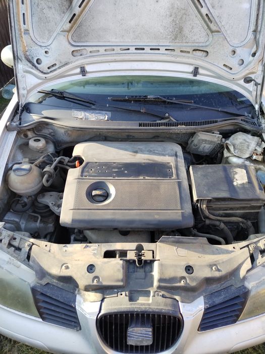 Vând motor Seat cordoba 1.4 benzina.
