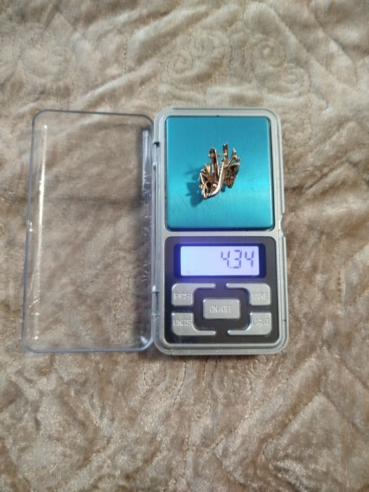 Залатой Серги продаю Тилла зирак