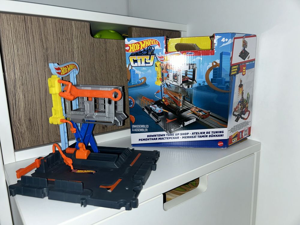 Играчки на Hot Wheels