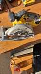 Set dewalt in stare f buna