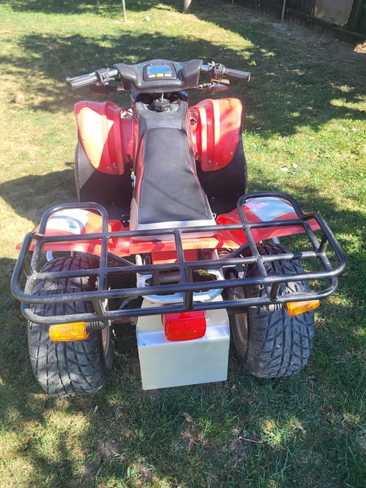 Vând atv 300cc cu doar 99km i. Bord.