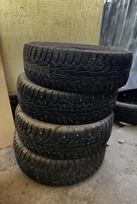 Автошины с шипами продается срочно