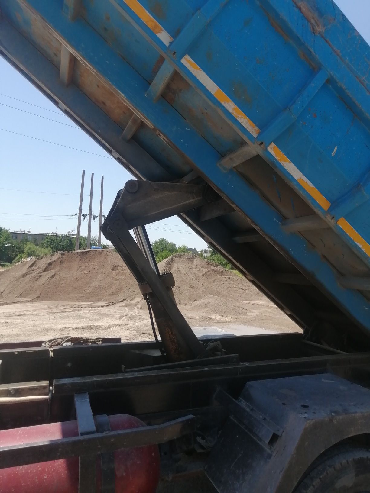 Isuzu самосвал год 2009