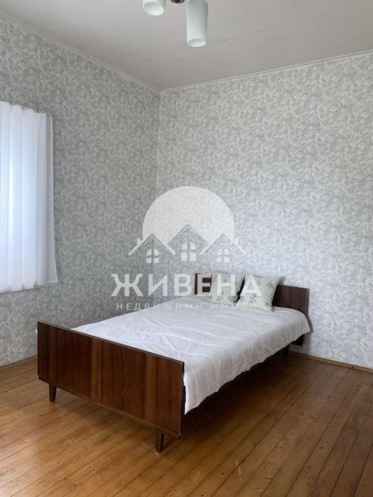 Продава къща с голям двор в с.Дъбравино, обл. Варна