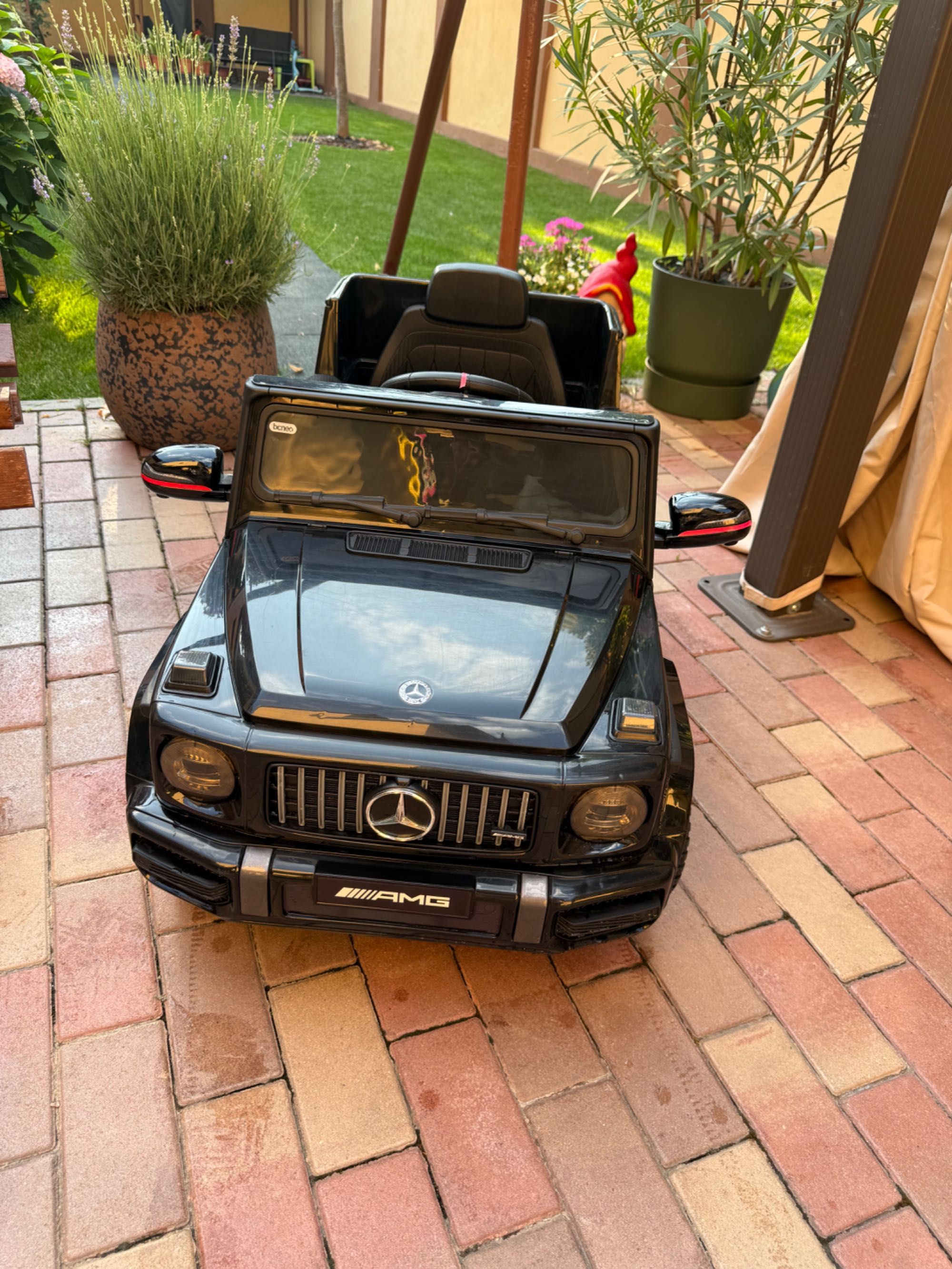 Masinuta electrica G class
