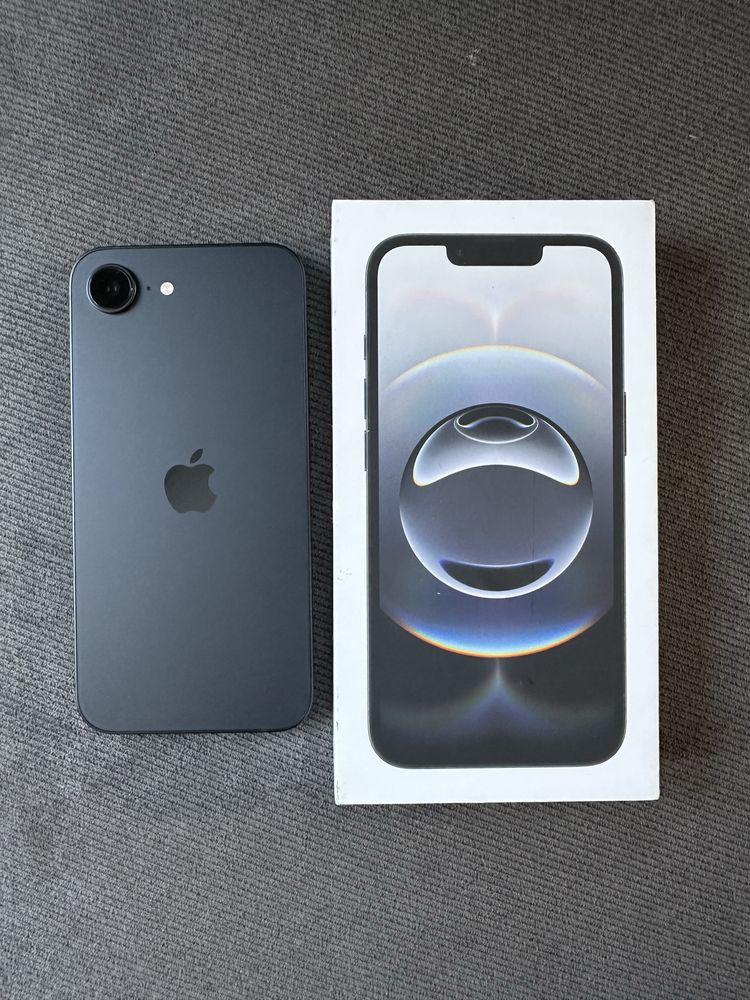 Apple iphone 16E 128 Черен Нов Гаранция 24м