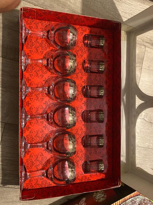 Продам 2 набора из хрусталя